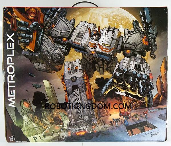 First Look At Metroplex Hong Kong Exclusive Transformers Genarations Action Figure  (1 of 20)